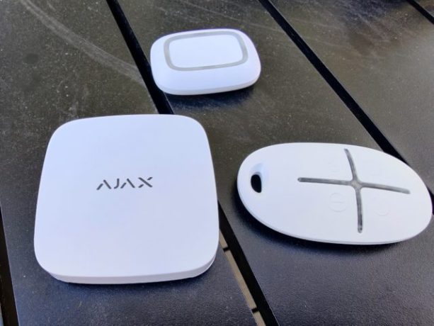 [test]-systeme-de-securite-ajax-:-une-alarme-simple,-efficace-et-evolutive